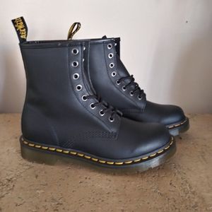 NWOT.  Dr. Marten 1460 W Doc Martens black